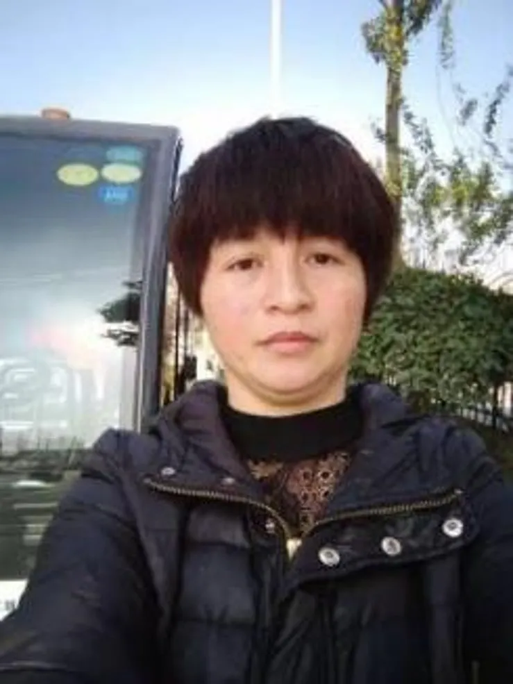 为城市美容师拍艺术照